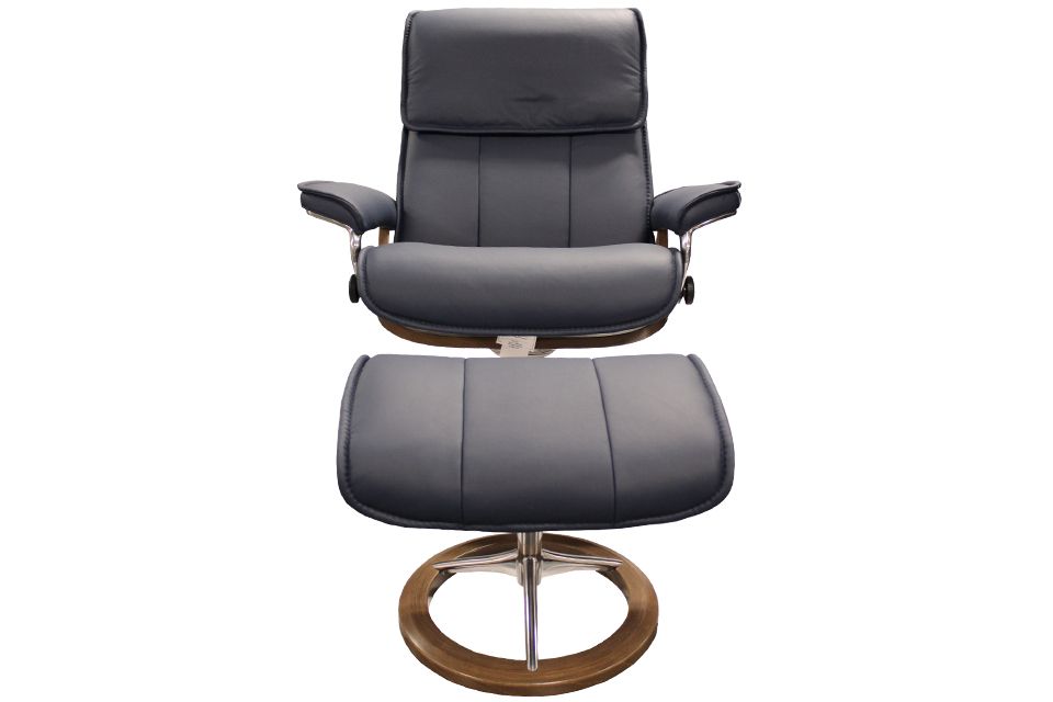 Ekornes Stressless Admiral Large Recliner and Ottoman 