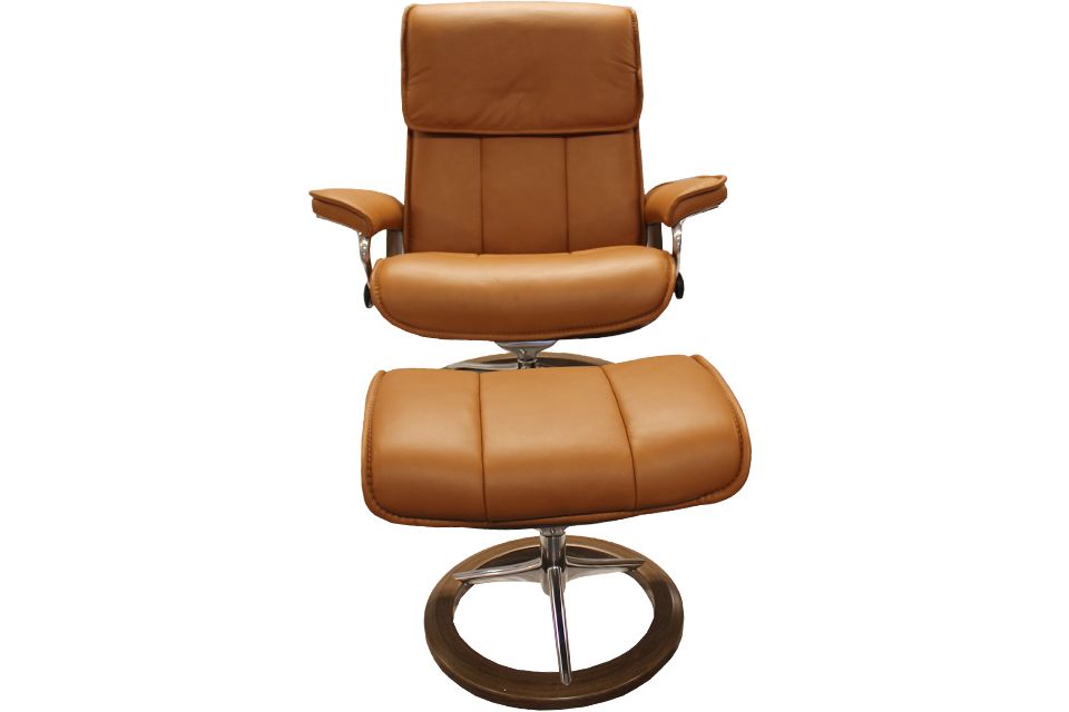 Ekornes Stressless Admiral Signature Large Recliner and Ottoman