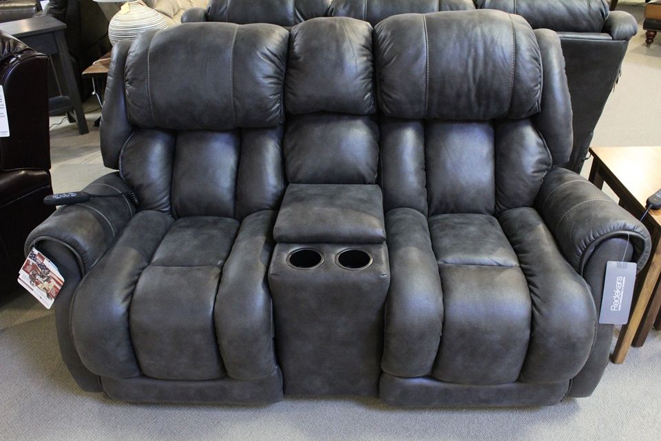 Homestretch Power Reclining Loveseat With Console